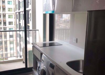 1 bed Condo in Life Asoke Huai Khwang District C06810