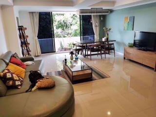 2 bed Duplex in Supalai Place Condominium Khlong Tan Nuea Sub District D05771