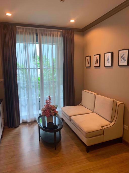 1 bed Condo in The Reserve - Kasemsan 3 Wang Mai Sub District C06784