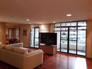 2 bed Condo in Baan Chan Khlong Tan Nuea Sub District C06782