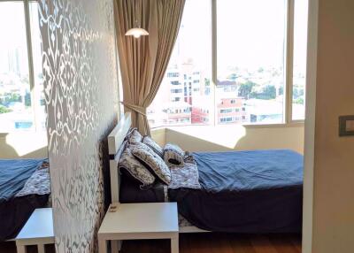 3 bed Condo in Watermark Chaophraya Khlong Ton Sai Sub District C06779