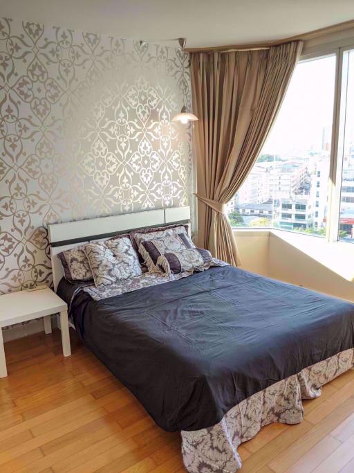 3 bed Condo in Watermark Chaophraya Khlong Ton Sai Sub District C06779