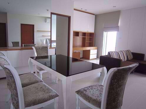 2 bed Condo in Villa Sathorn Khlong Ton Sai Sub District C06744