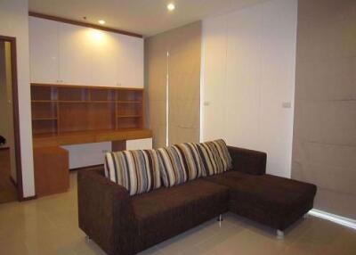 2 bed Condo in Villa Sathorn Khlong Ton Sai Sub District C06744