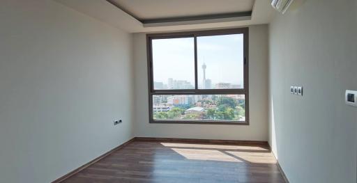 Condo The Peak Towers for Sale in Pratumnak