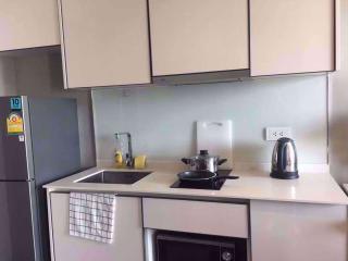 1 bed Condo in C Ekkamai Khlong Tan Nuea Sub District C06721