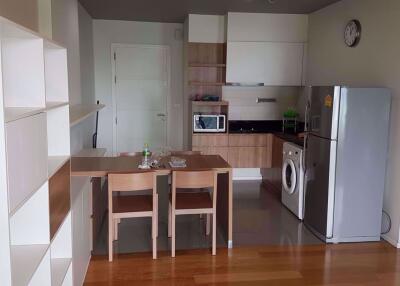 2 bed Condo in Blocs 77 Watthana District C06707