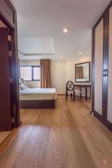 2 bed Condo in Sathorn Gardens Thungmahamek Sub District C06657