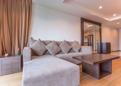 2 bed Condo in Sathorn Gardens Thungmahamek Sub District C06657