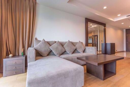 2 bed Condo in Sathorn Gardens Thungmahamek Sub District C06657