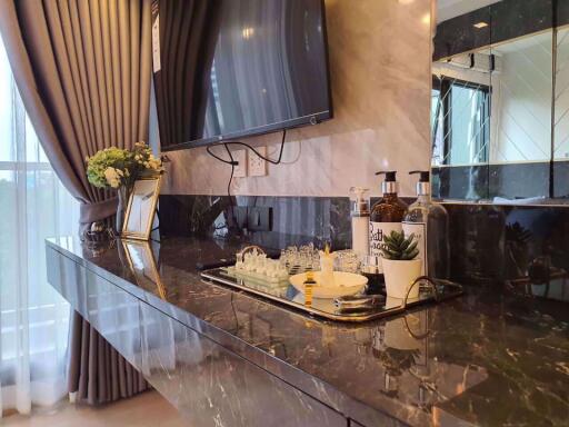 1 bed Condo in Life One Wireless Pathum Wan District C06646