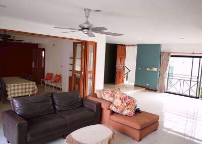 3 bed Condo in Baan Piyabutr Khlongtoei District C06622