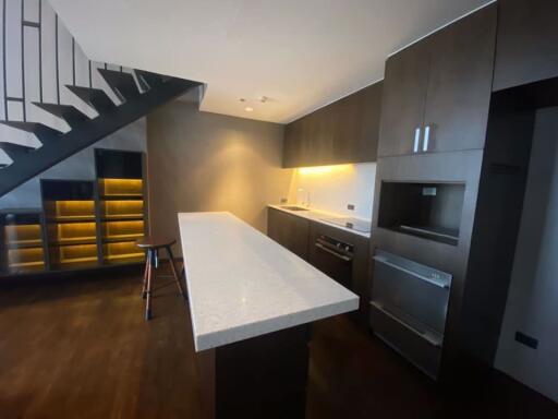 1 bed Duplex in The Lofts Ekkamai Watthana District D05764