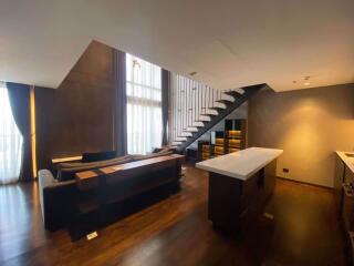 1 bed Duplex in The Lofts Ekkamai Watthana District D05764