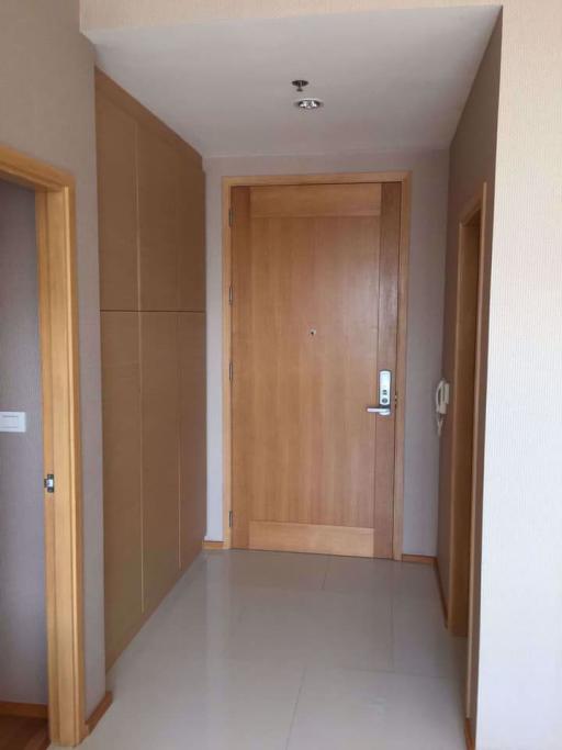 2 bed Condo in The Emporio Place Khlongtan Sub District C06596