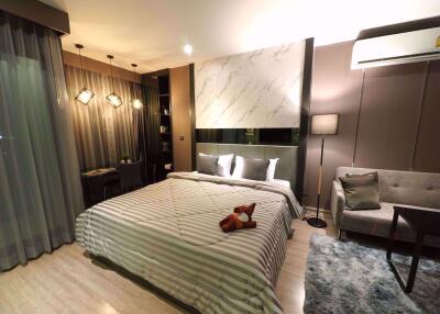 Studio bed Condo in RHYTHM Ekkamai Watthana District C06579