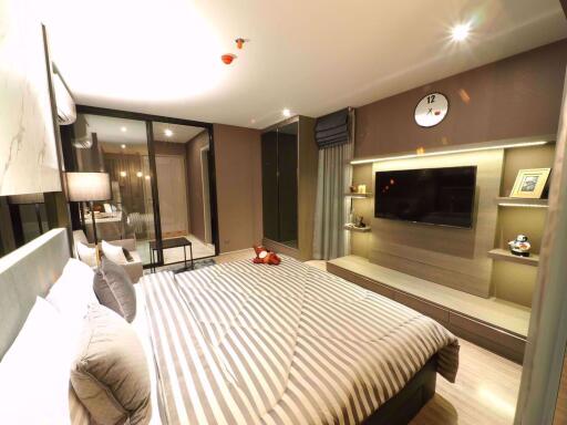 Studio bed Condo in RHYTHM Ekkamai Watthana District C06579