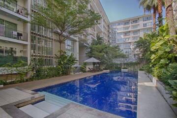 2 bed Condo in The Clover Watthana District C06570