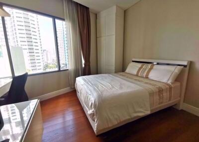 2 bed Condo in Bright Sukhumvit 24 Khlongtan Sub District C06561