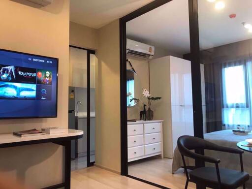 1 bed Condo in Life Asoke Huai Khwang District C06543