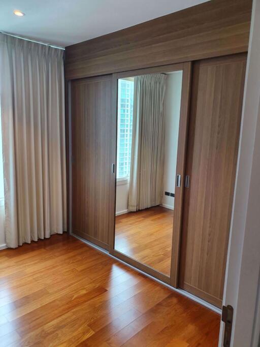 3 bed Condo in Wind Sukhumvit 23 Watthana District C06539