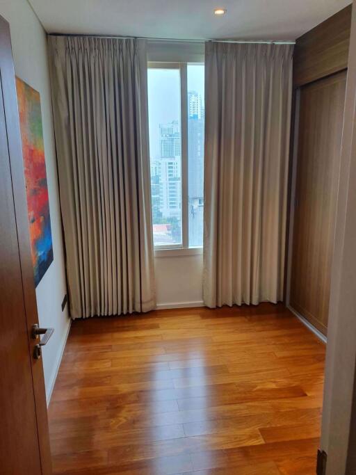 3 bed Condo in Wind Sukhumvit 23 Watthana District C06539