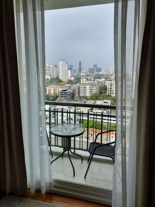 3 bed Condo in Wind Sukhumvit 23 Watthana District C06539