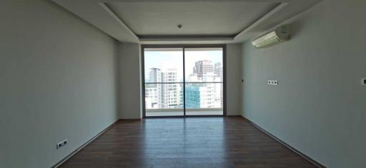 1 Bed The Peak Towers for Sale in Pratumnak