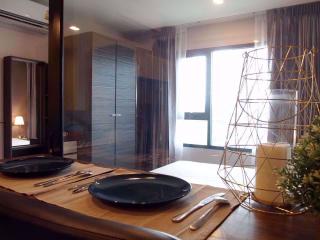 1 bed Condo in Life Asoke Huai Khwang District C06494