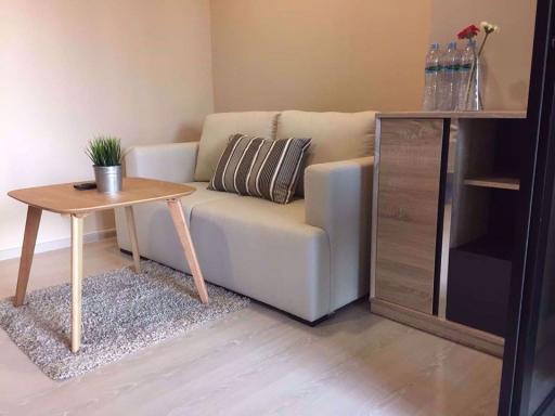 1 bed Condo in Condolette Midst Rama 9 Huai Khwang Sub District C06487