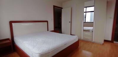 2 bed Condo in JC Tower Khlong Tan Nuea Sub District C06480