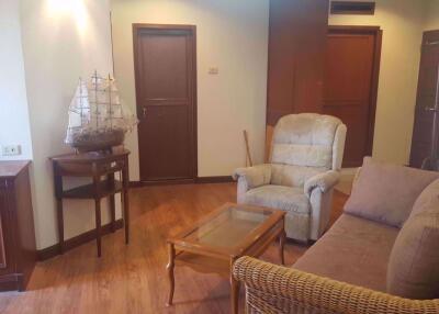 2 bed Condo in Country Complex Bang Na Sub District C06464