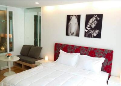 Studio bed Condo in 15 Sukhumvit Residences Khlong Toei Nuea Sub District C06448