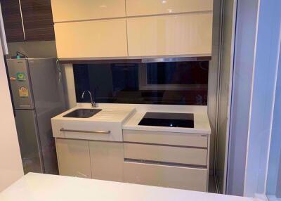 2 bed Condo in The Room Sukhumvit 62 Bangchak Sub District C06413