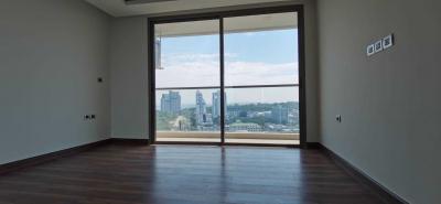 Hight Floor for Sale in The Peak Towers