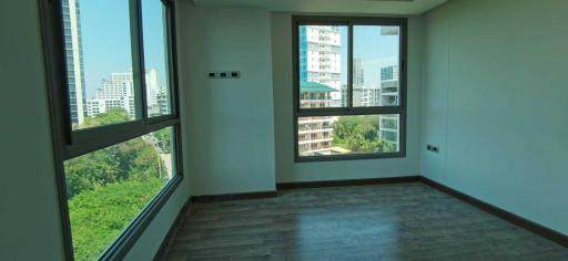 Condo The Peak Towers for Sale in Pratumnak