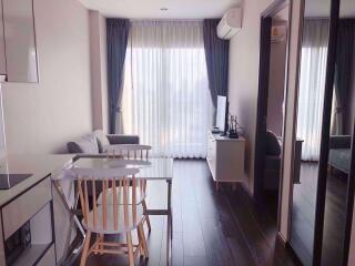 1 bed Condo in C Ekkamai Khlong Tan Nuea Sub District C06381