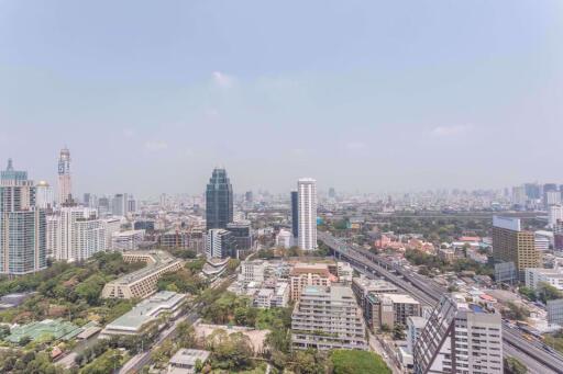 2 bed Condo in Noble Ploenchit Lumphini Sub District C06364