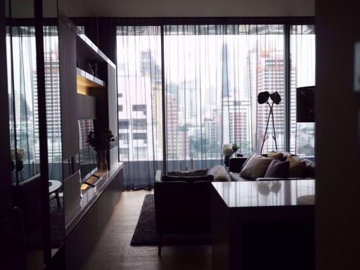 1 bed Condo in Saladaeng One Silom Sub District C06360