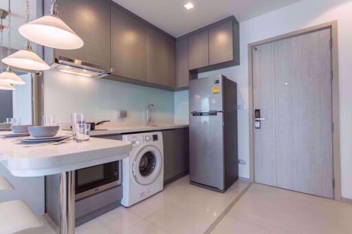 1 bed Condo in Rhythm Sukhumvit 36-38 Phra Khanong Sub District C06337