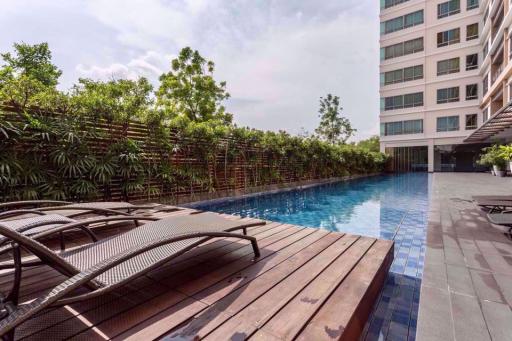 4 bed Condo in The Lofts Yennakart Chong Nonsi Sub District C06321