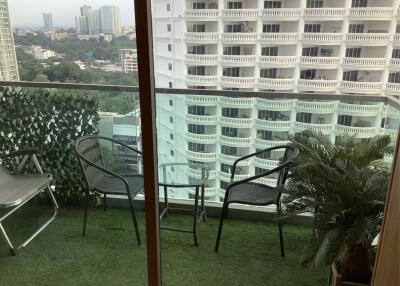 For Sale, Wongamat Tower condominium Pattaya 1 bed 47sqm. Sea view next to Wongamat beach