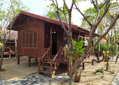 Resort for sale, Suphan Buri, near famous tourist attractions, 21 houses, buildings, hot price