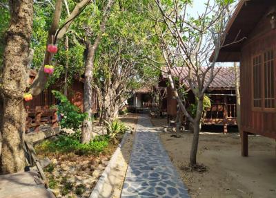 Resort for sale, Suphan Buri, near famous tourist attractions, 21 houses, buildings, hot price