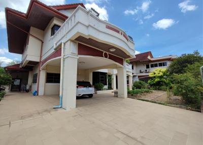 Large detached house for sale on Boromratchachonnani Road, near Pinklao, Ratchaphruek, Central Pinklao