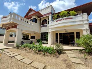 Large detached house for sale on Boromratchachonnani Road, near Pinklao, Ratchaphruek, Central Pinklao