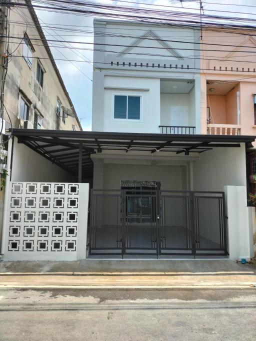 120 Sqm., 2 Beds, 2 Baths House listed for ฿ 2,490,000.