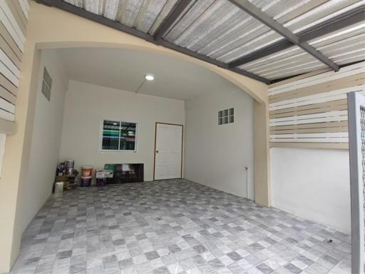 2 storey townhouse for sale, Lam Luk Ka, Khlong 5, Lert Ubon Village, near the motorway Homepro, BigC