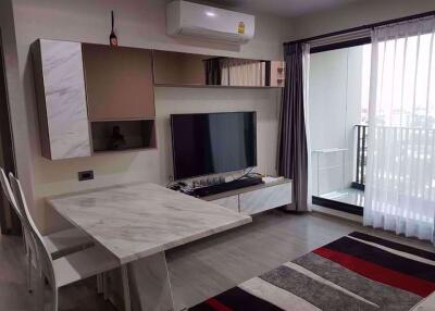 2 bed Condo in RHYTHM Ekkamai Watthana District C06244