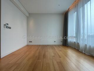 2-Bedrooms on high floor with park views - Sindhorn Residences Langsuan